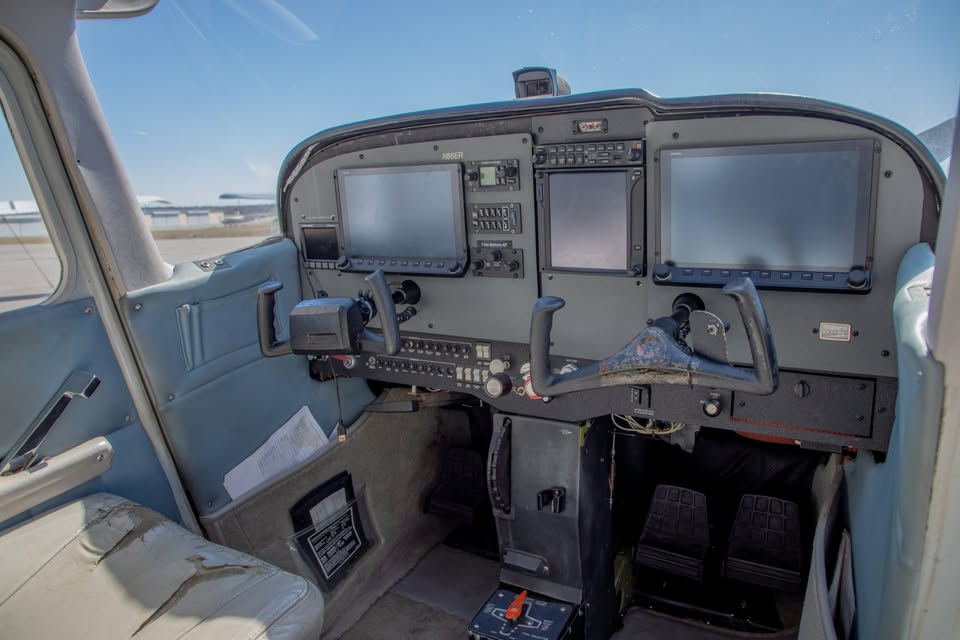 1983 Cessna 172P (Full Glass & Auto-Pilot), photo 5