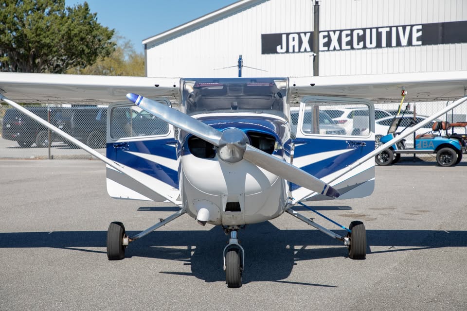 1983 Cessna 172P (Full Glass & Auto-Pilot), photo 3