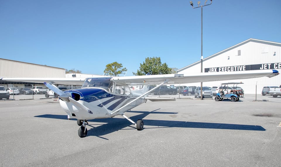 1983 Cessna 172P (Full Glass & Auto-Pilot), photo 1