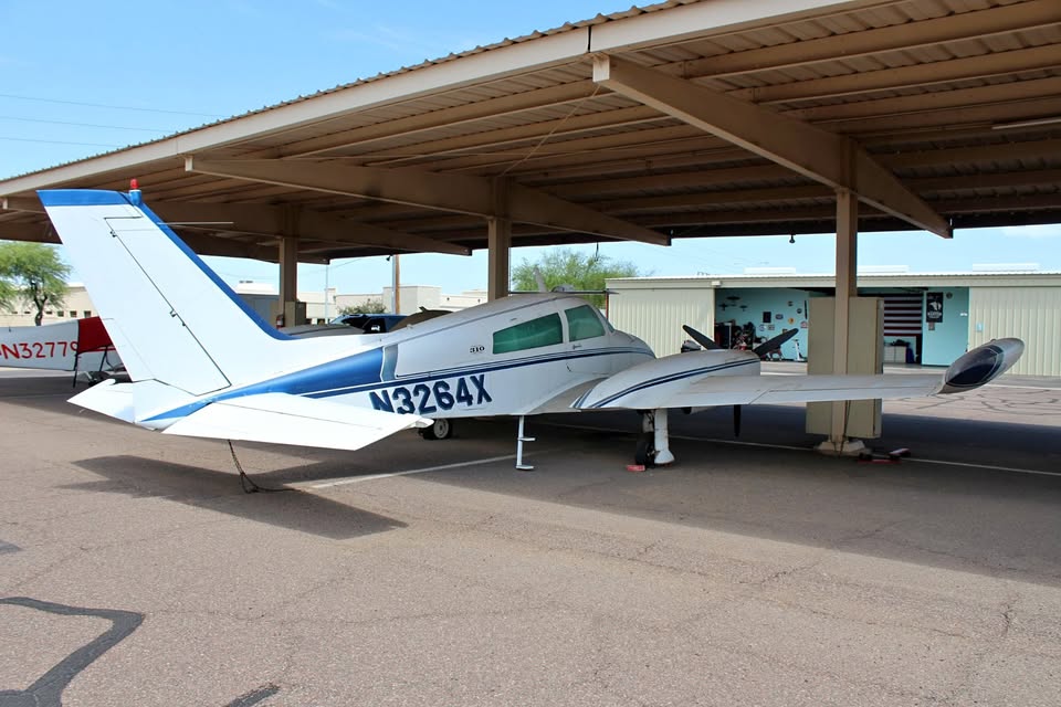 1967 Cessna 310l, photo 1