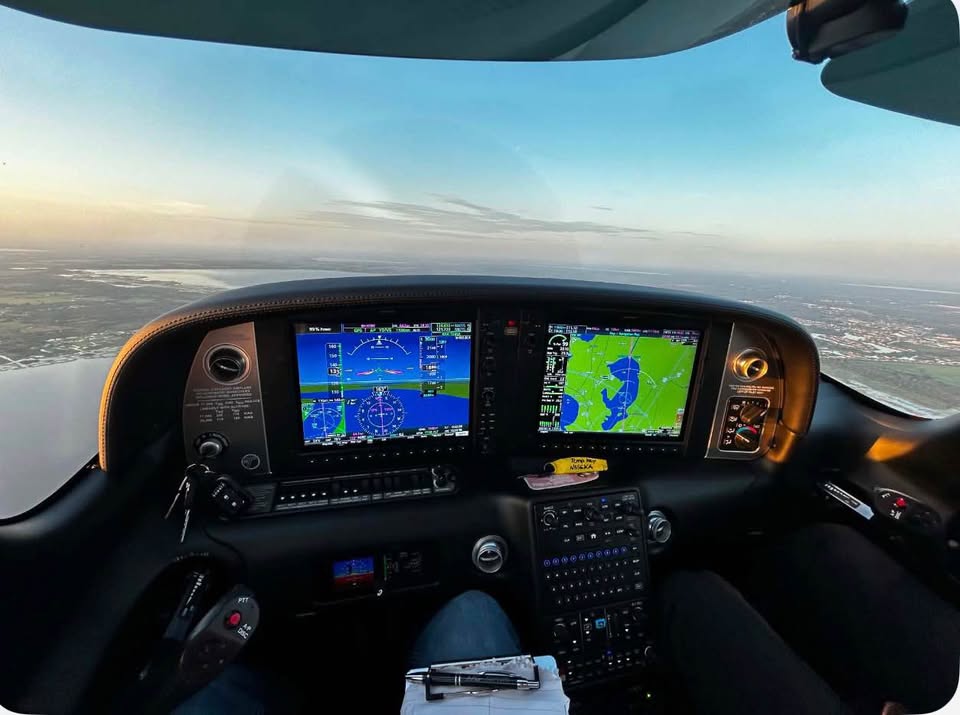 2023 Cirrus SR22, photo 6