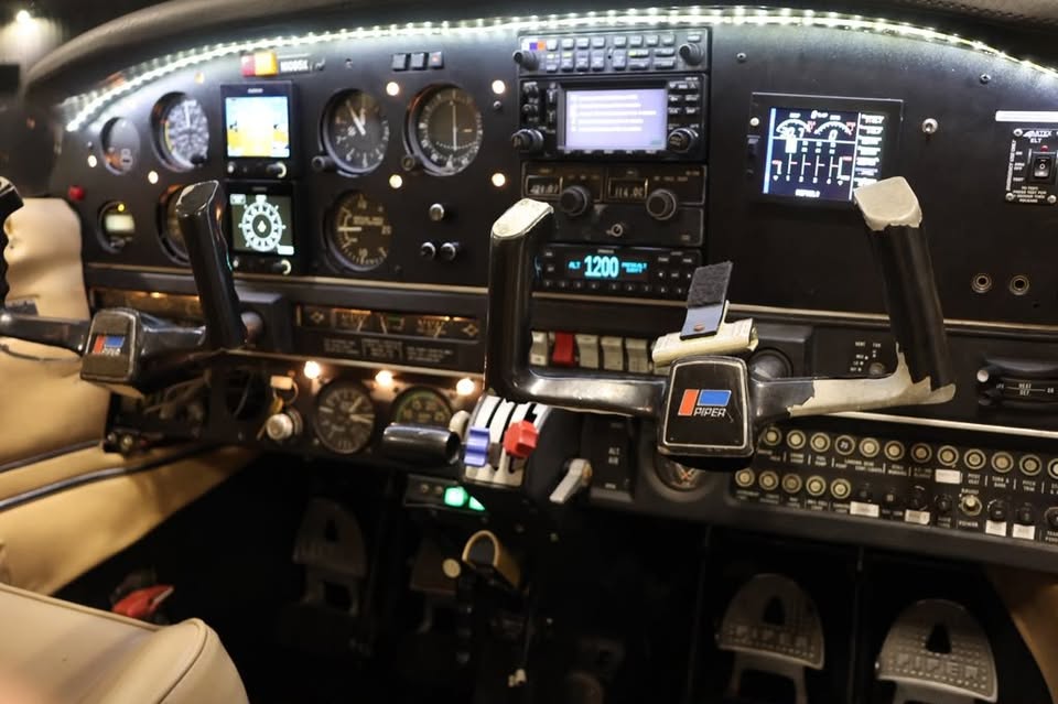1975 Piper PA28R 200, photo 5
