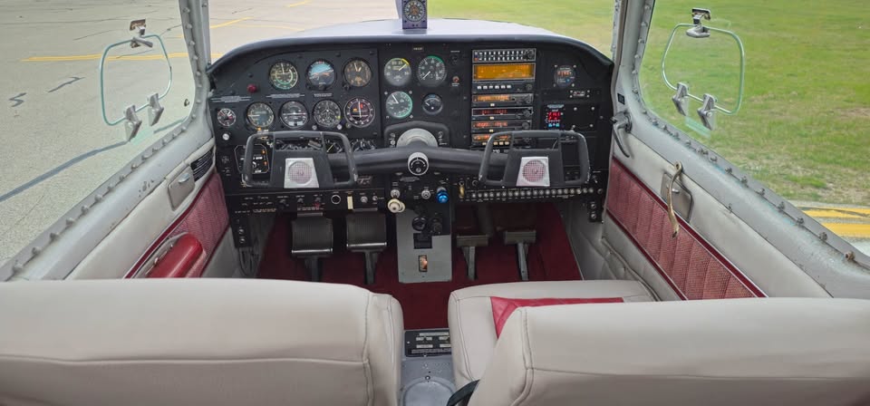1959 Beechcraft Debonair 33, photo 12