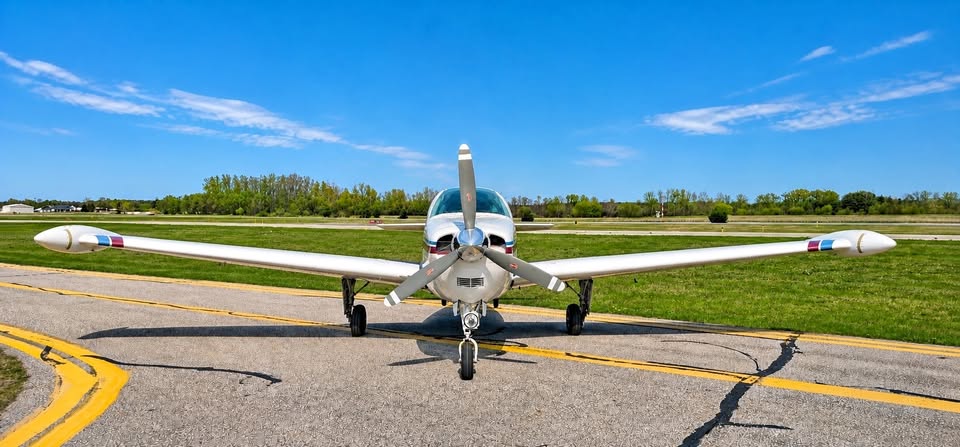 1959 Beechcraft Debonair 33, photo 1