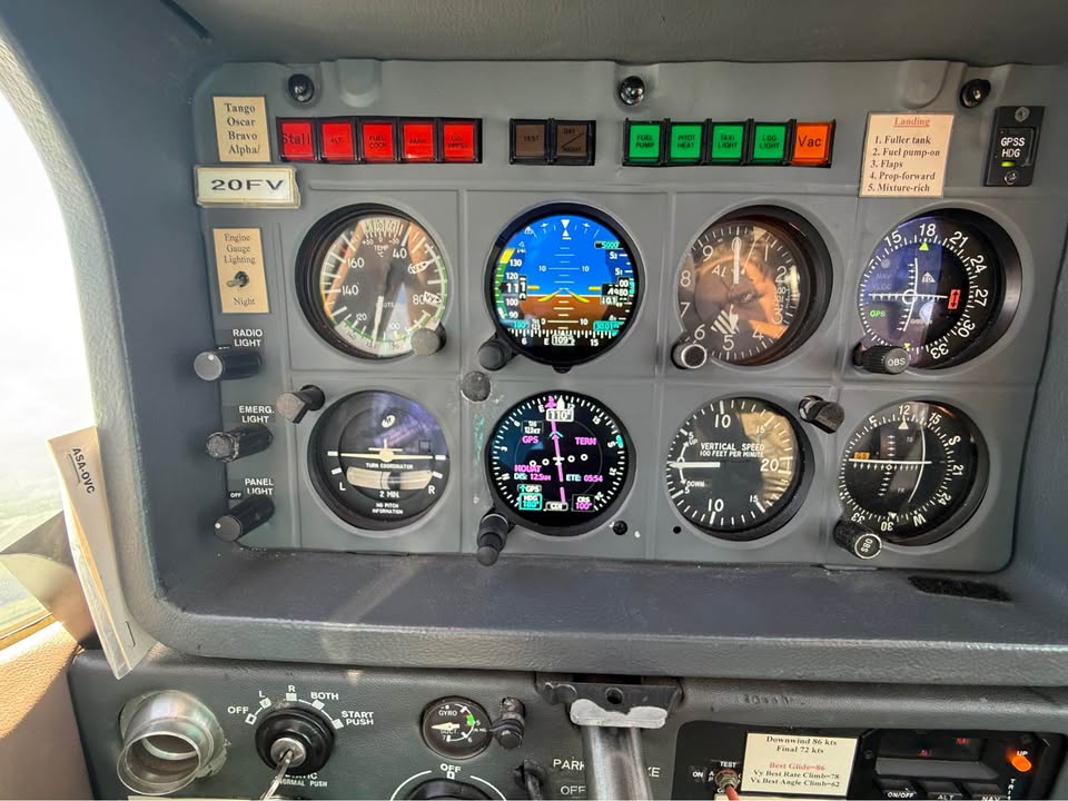 1986 Societe De Construction D'Avions De Tourisme Et D'Affaires Socata Tb-10, photo 4