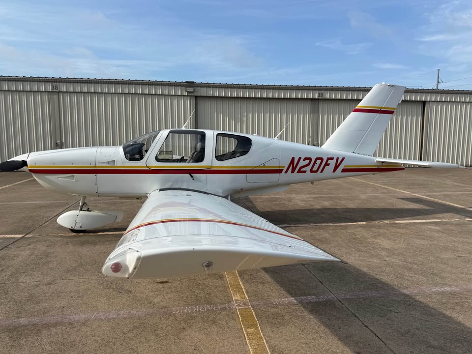 1986 Societe De Construction D'Avions De Tourisme Et D'Affaires Socata Tb-10, photo 10