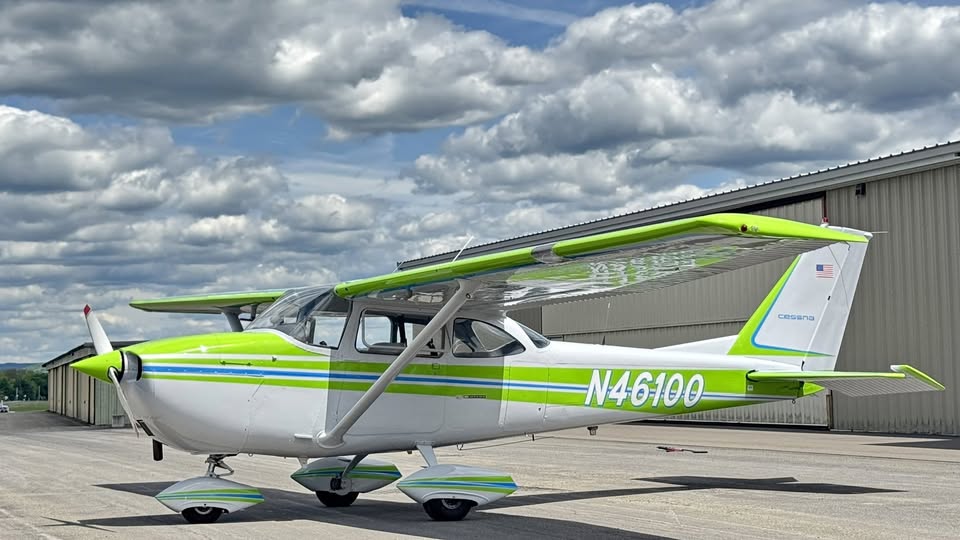 1968 Cessna 172, photo 1