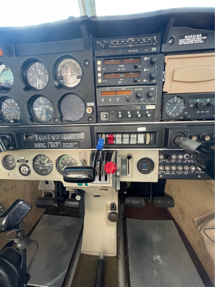 1972 Piper Arrow II, photo 10