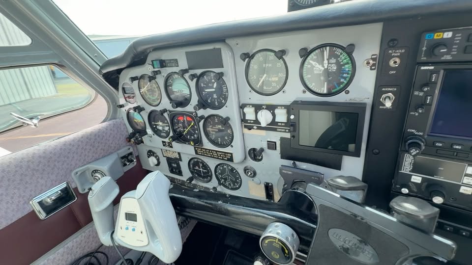 1967 Beechcraft V35TC, photo 6
