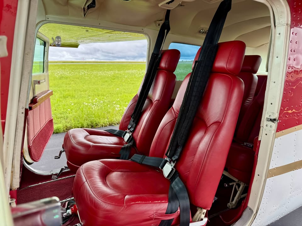1977 Cessna 210M, photo 12