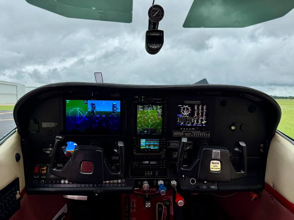 1977 Cessna 210M, photo 16