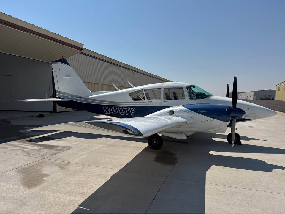1961 Piper Aztec, photo 7