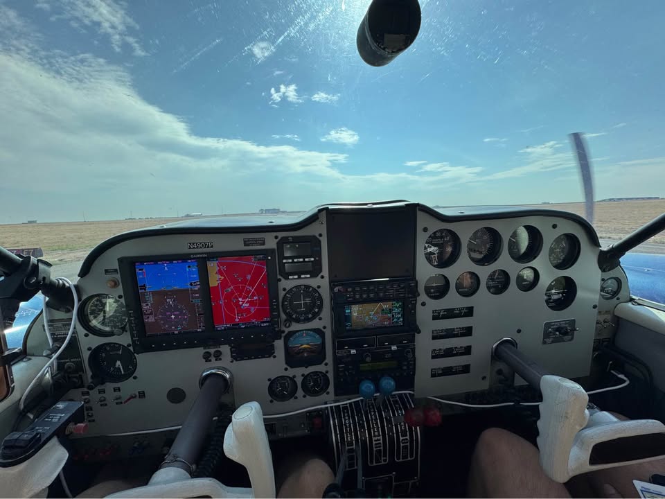 1961 Piper Aztec, photo 2
