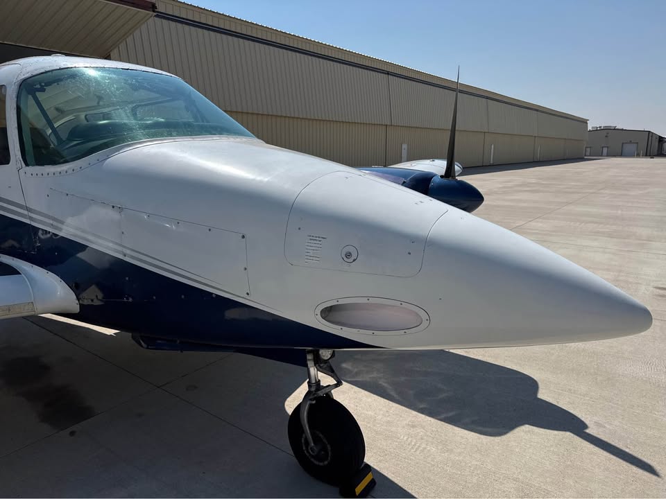 1961 Piper Aztec, photo 6