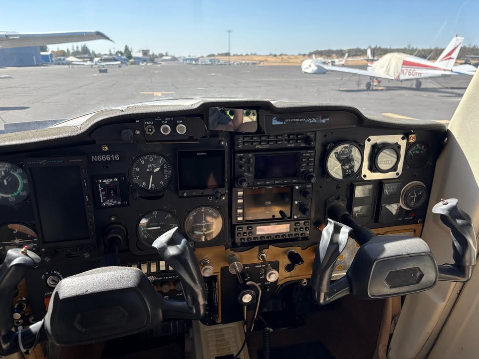 1974 Cessna 150M, photo 2