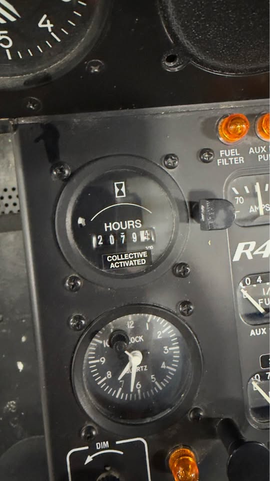 2005 Robinson R44 Helicopter, photo 6