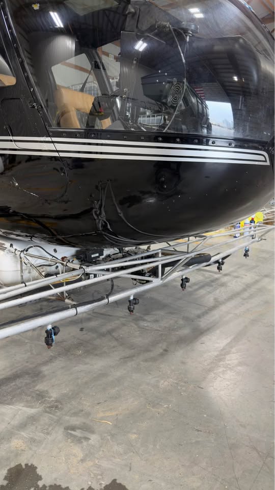 2005 Robinson R44 Helicopter, photo 4
