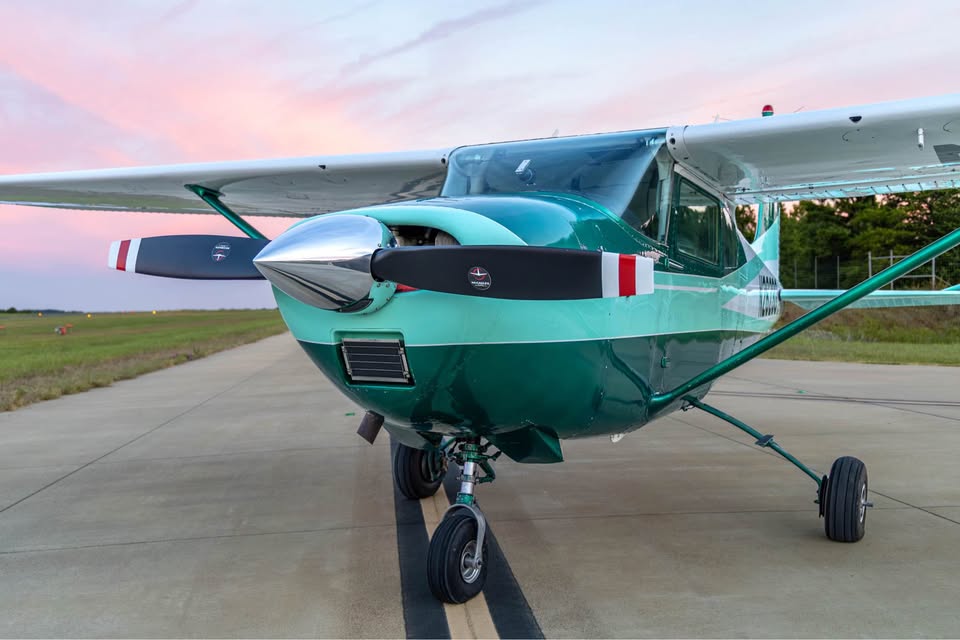 1959 Cessna 182B, photo 2