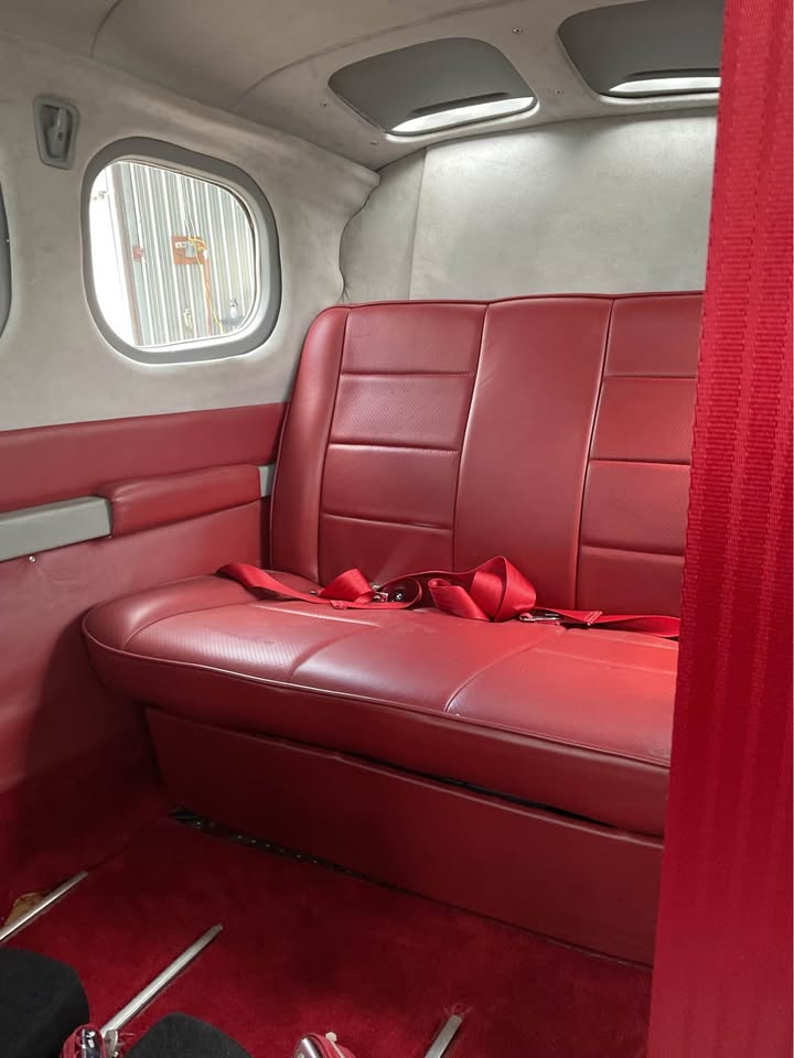 1981 Cessna 210P Silver Eagle P210N, photo 9