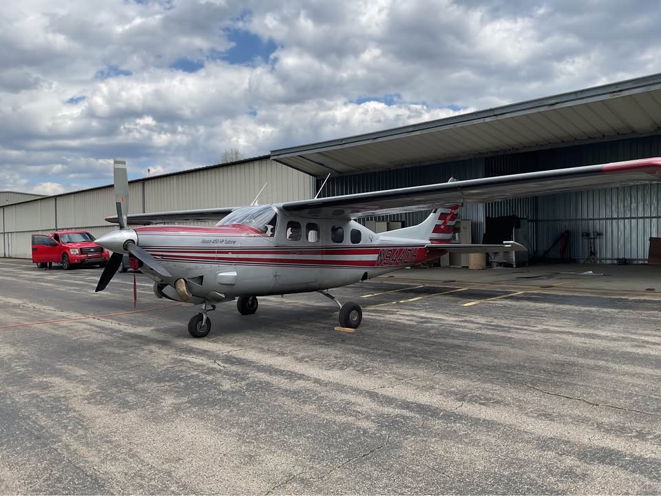 1981 Cessna 210P Silver Eagle P210N, photo 2