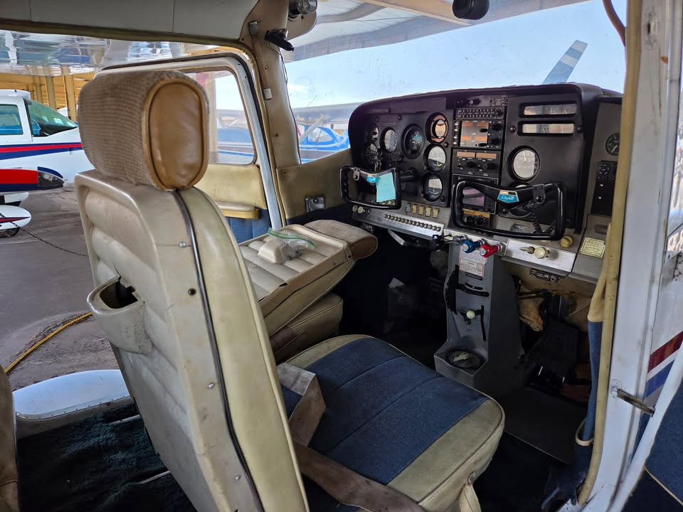 1965 Cessna 182, photo 6