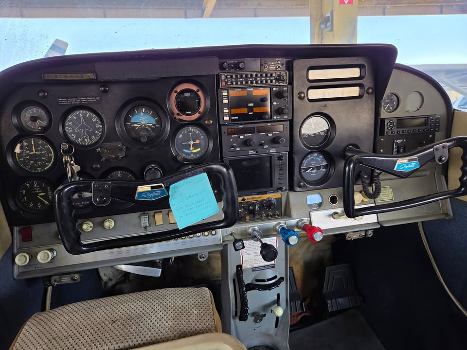 1965 Cessna 182, photo 7