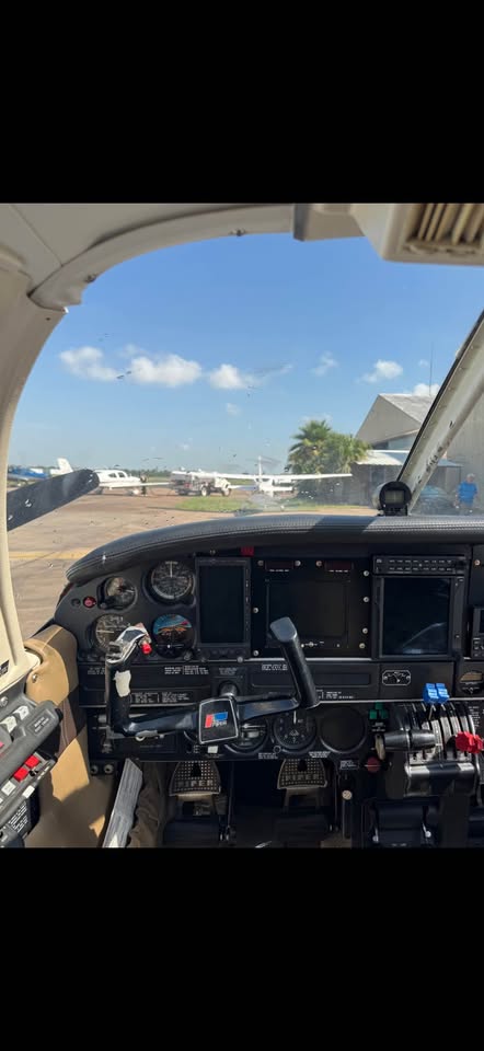 1975 Piper Seneca II, photo 12