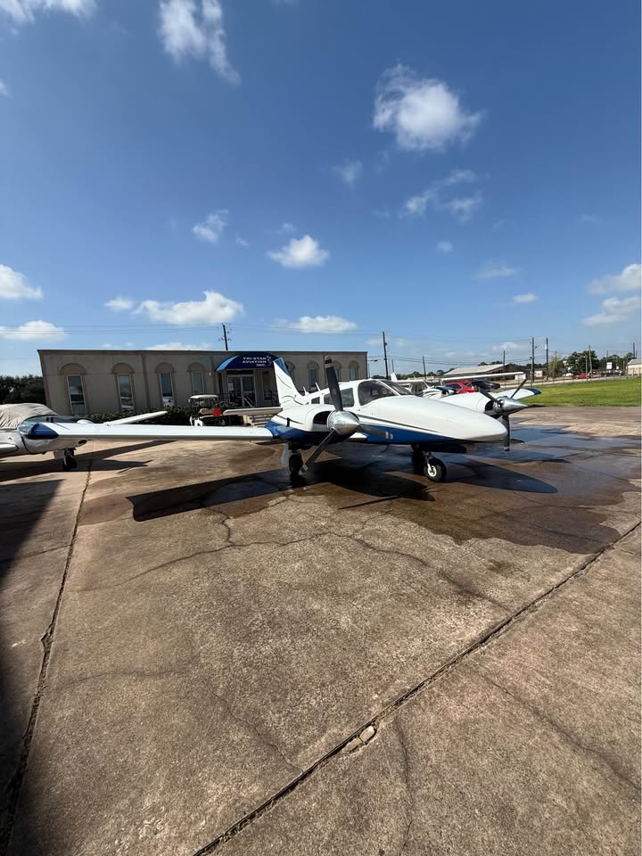 1975 Piper Seneca II, photo 3