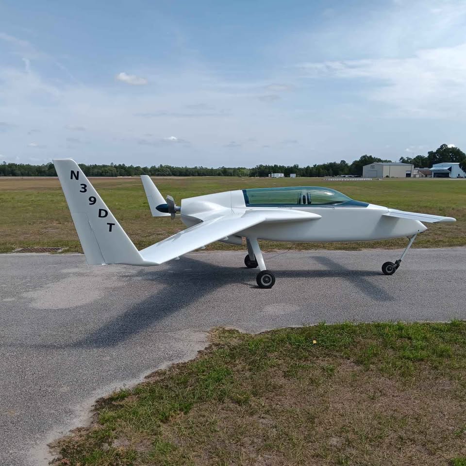 Airplane, photo 4