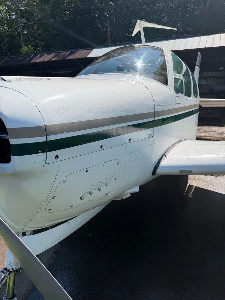 1968 Beechcraft E33, photo 9