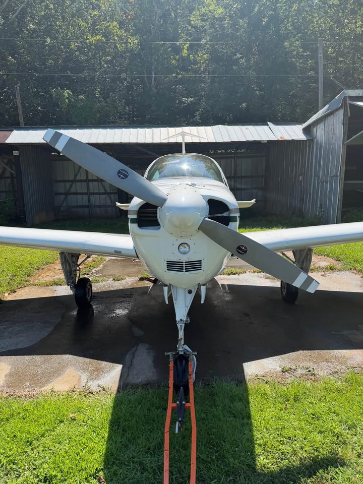 1968 Beechcraft E33, photo 5