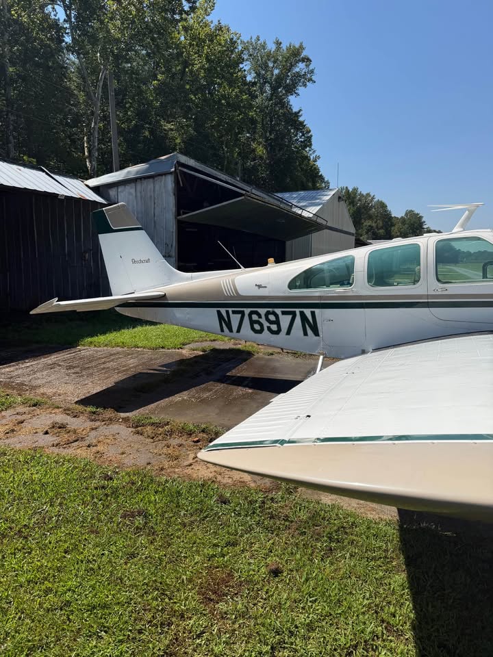 1968 Beechcraft E33, photo 3