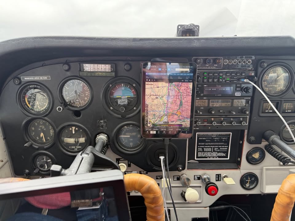 1966 Cessna 172G Skyhawk, photo 3
