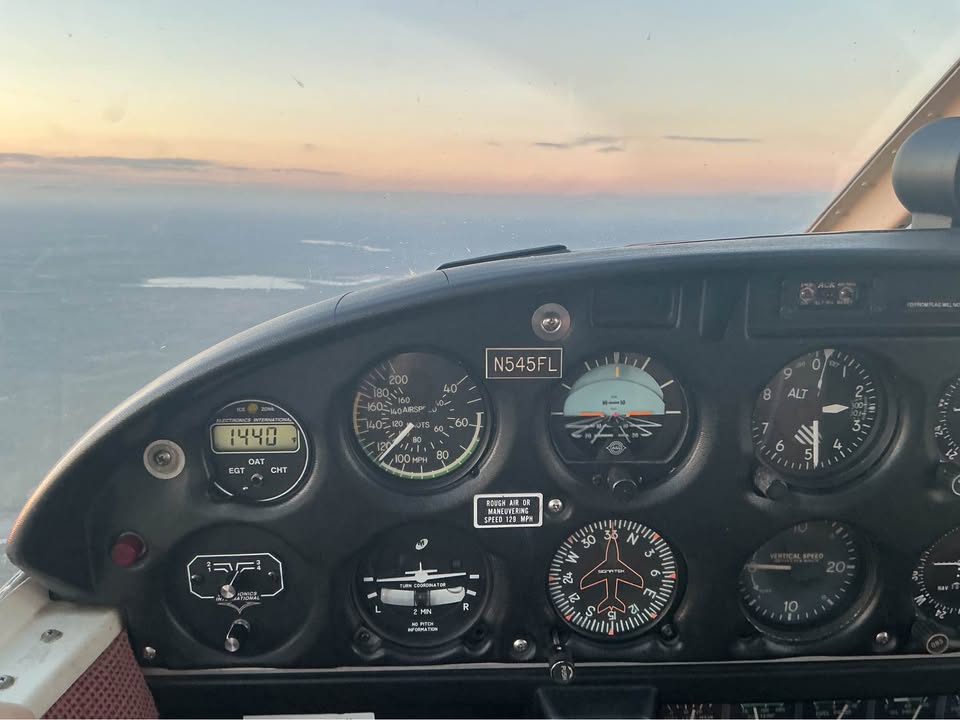 1971 Piper Cherokee PA-28-140, photo 9