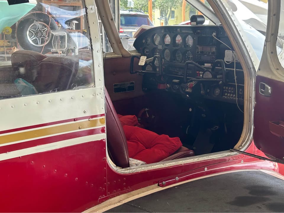 1971 Piper Cherokee PA-28-140, photo 6