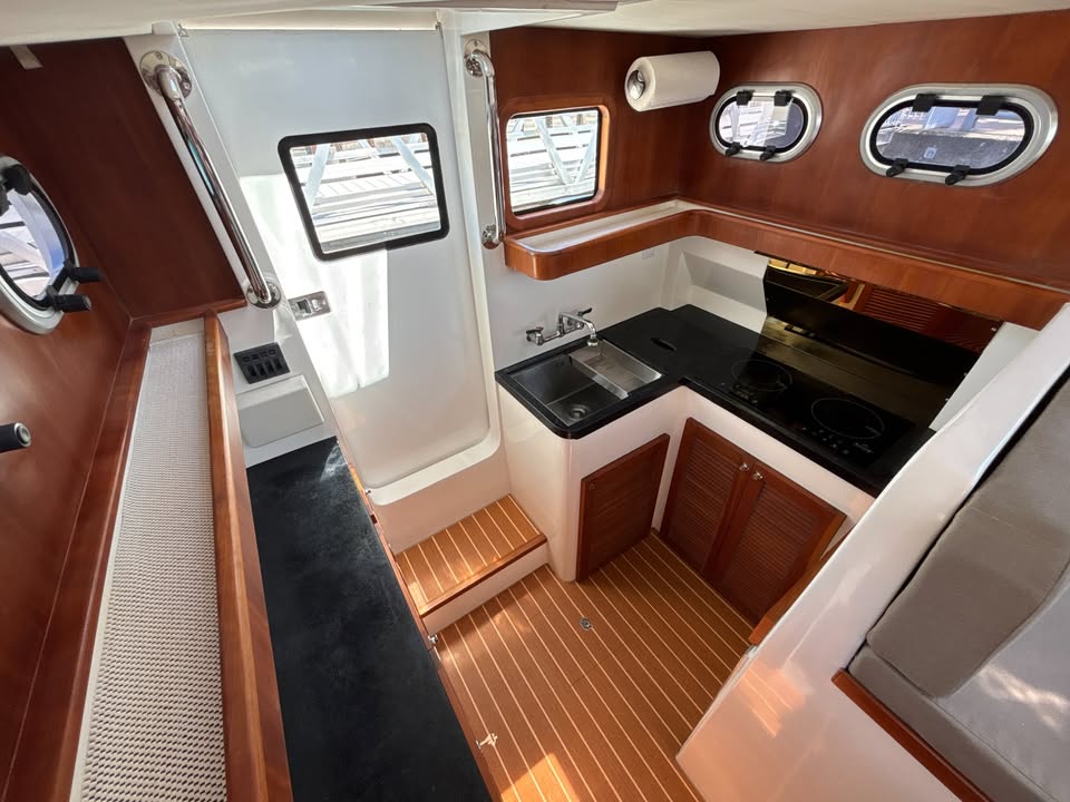 2022 Sea Piper 35 trawler, photo 4