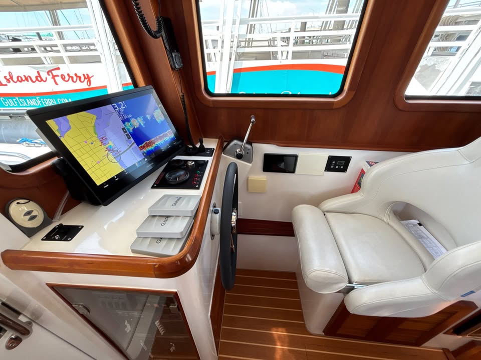 2022 Sea Piper 35 trawler, photo 2