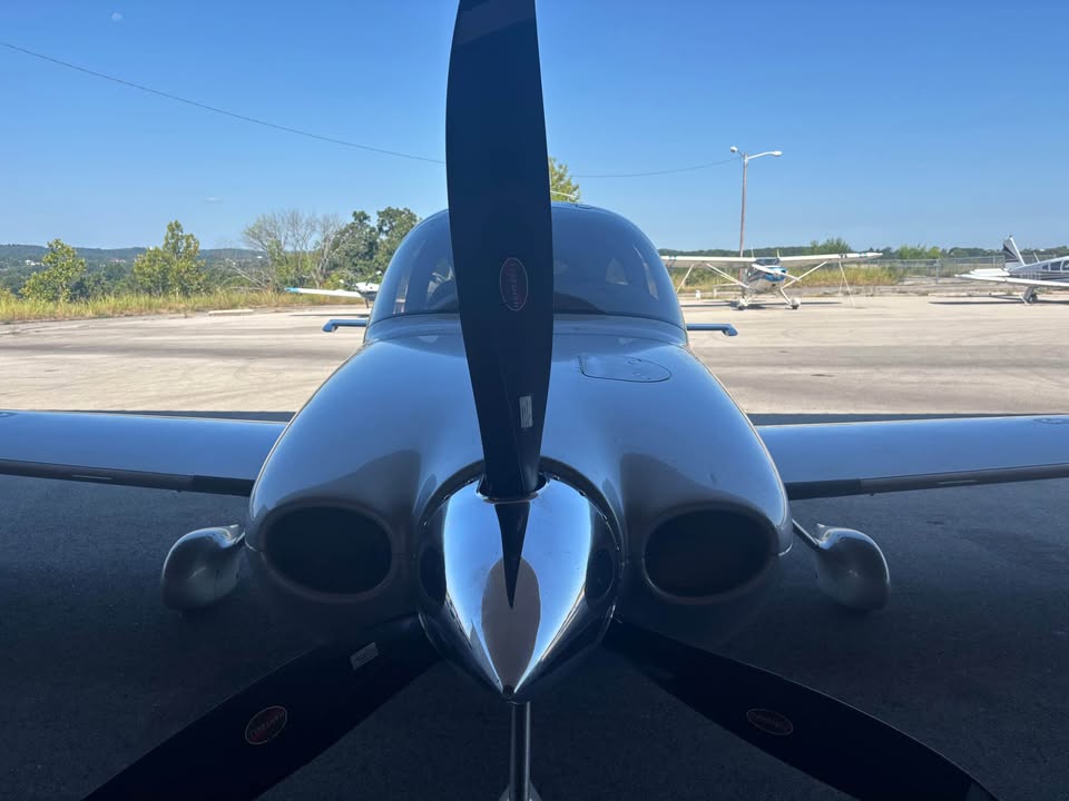2007 Cirrus SR22 GTS, photo 4