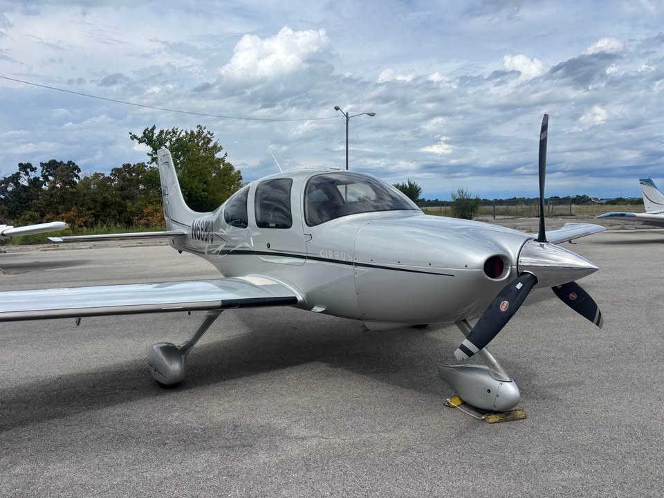 2007 Cirrus SR22 GTS, photo 2