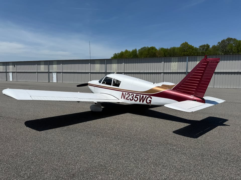 1966 Piper Cherokee 235 b, photo 2