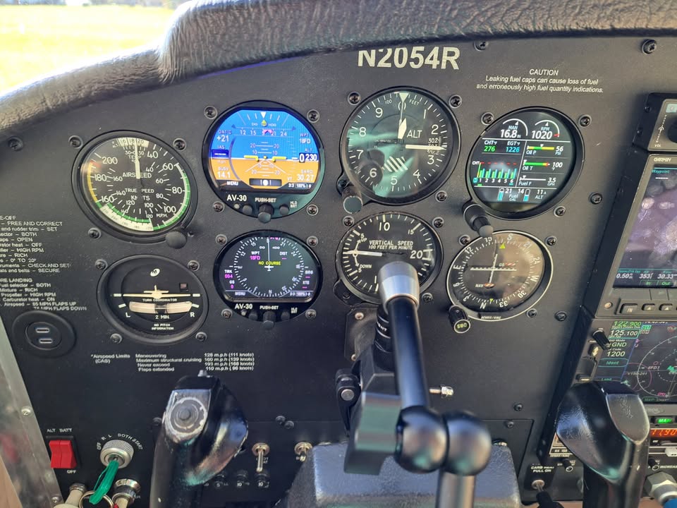 1964 Cessna C182G, photo 5