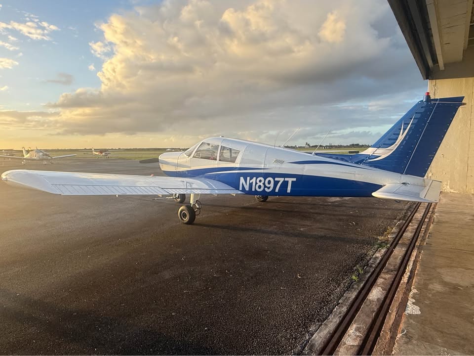 1971 Piper Cherokee 140, photo 2