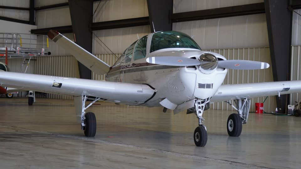 1958 Beechcraft Beech J35, photo 4