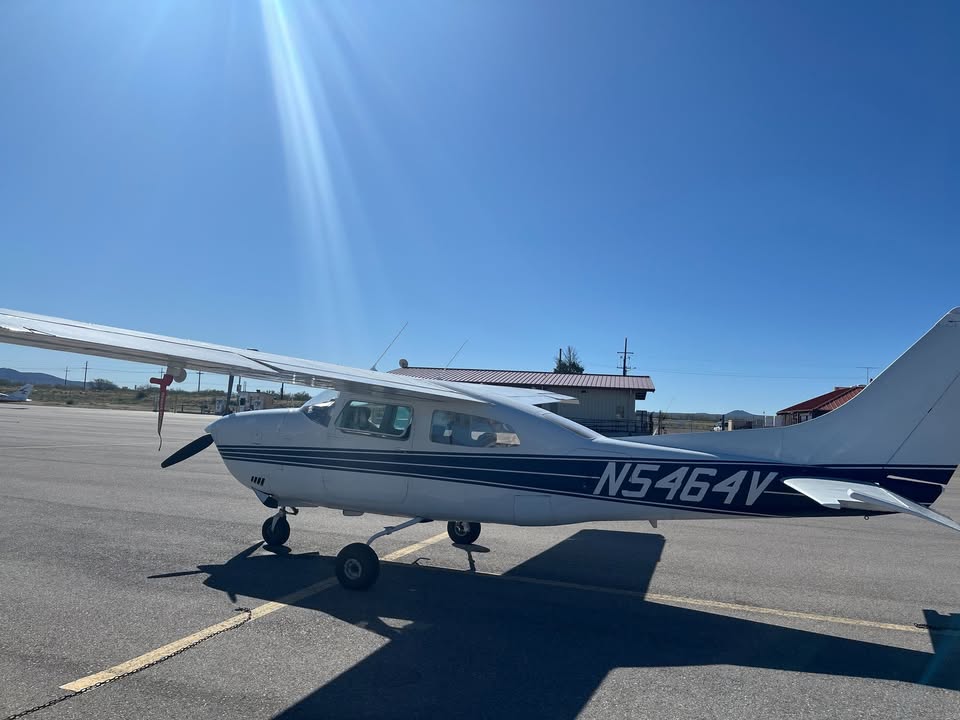 1975 Cessna T210L, photo 2