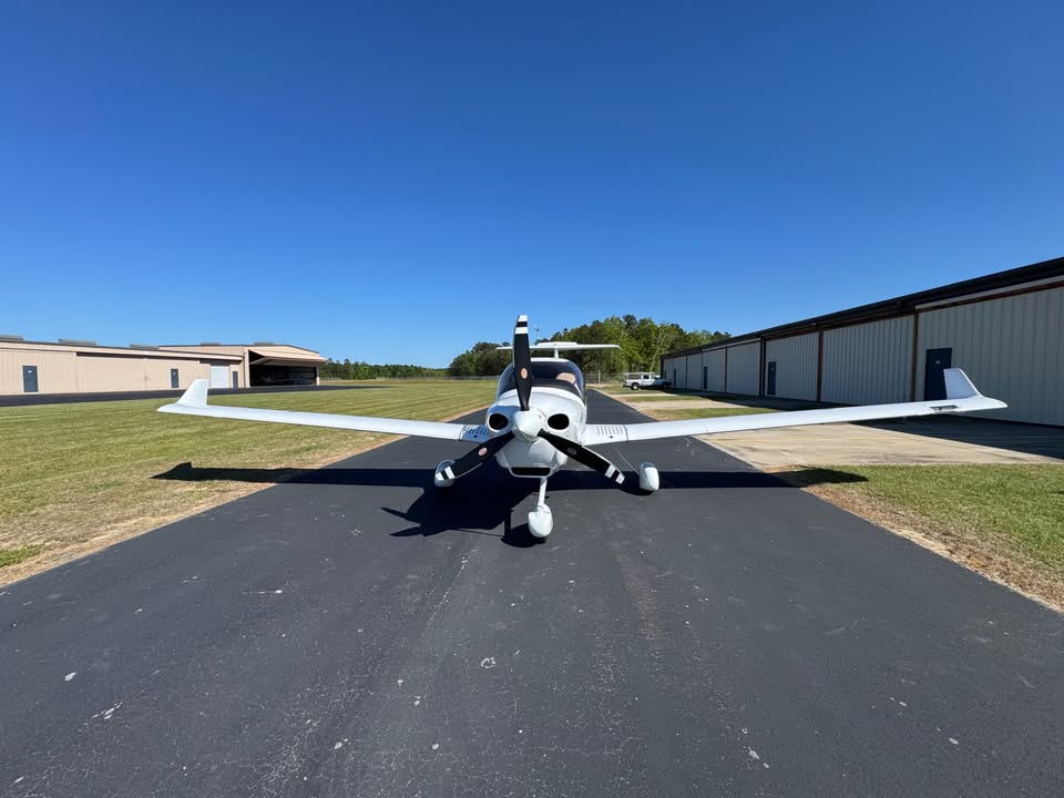 2024 Diamond DA-40, photo 2