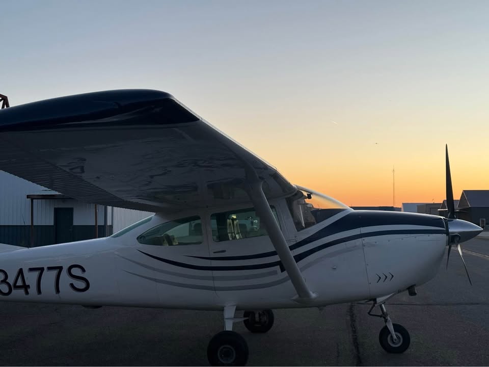 Cessna 182H 270hp Pponk Skylane @ Kcoe, photo 4