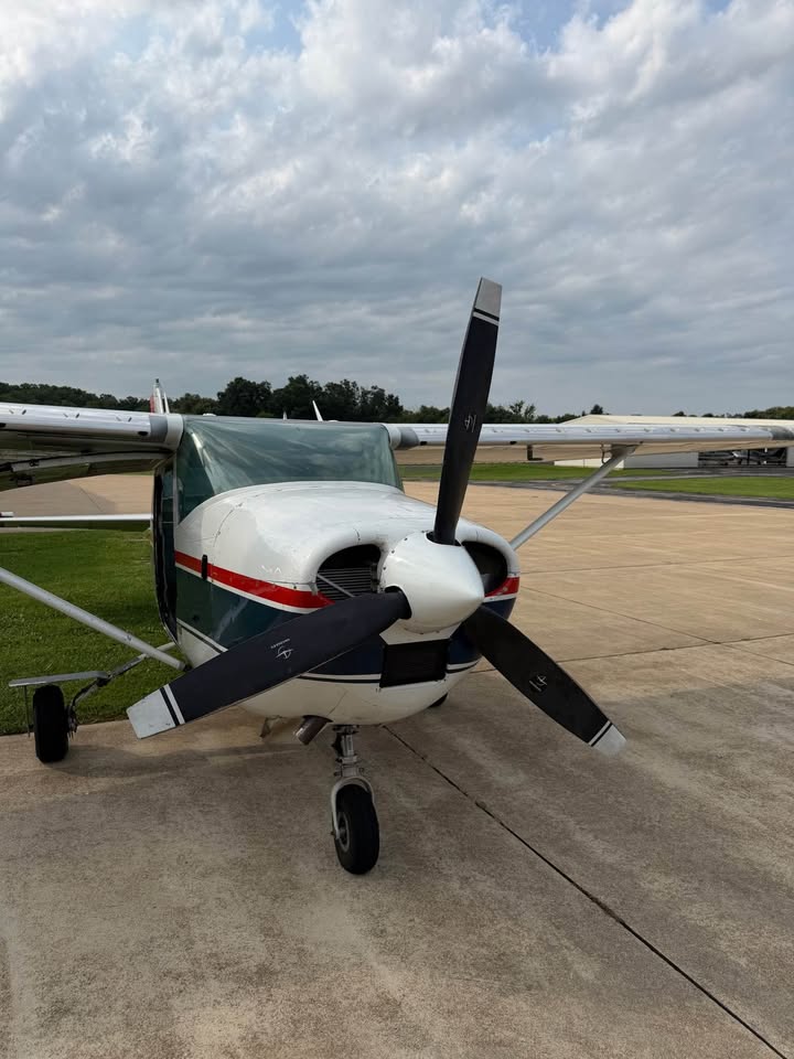1964 Cessna 182h, photo 3