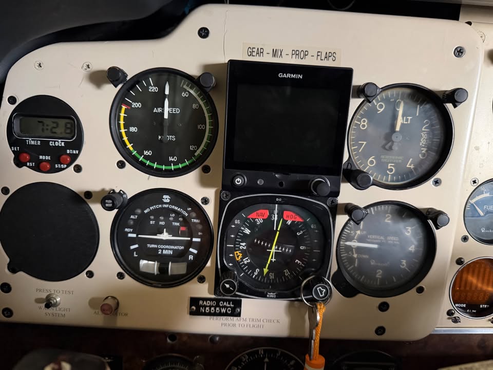 Beechcraft Bonanza F33A, photo 8