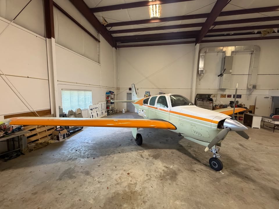 Beechcraft Bonanza F33A, photo 2