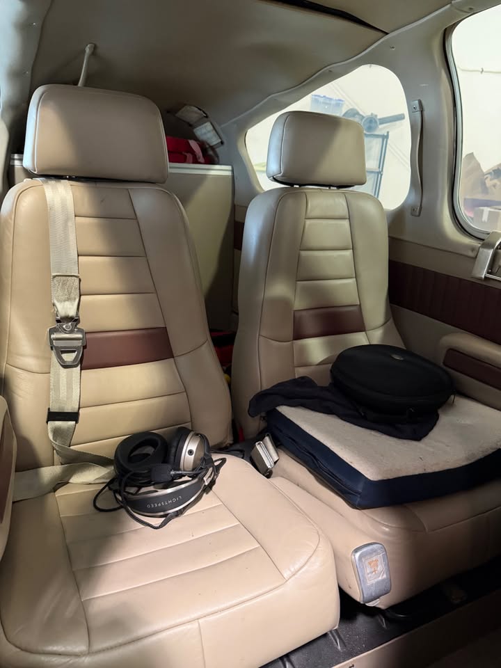 Beechcraft Bonanza F33A, photo 9